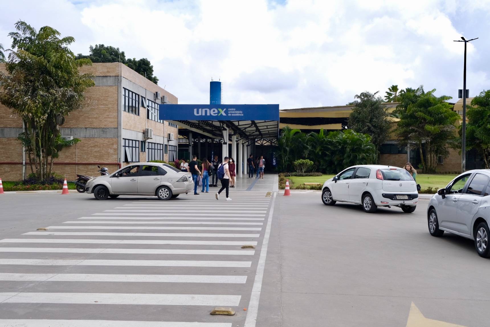 Unex oferta seleção com bolsas de até 70% válidas para todos os cursos