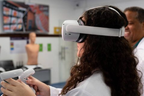 Aplicações da Realidade Virtual na Área Médica: Inovação e Possibilidades para o Futuro