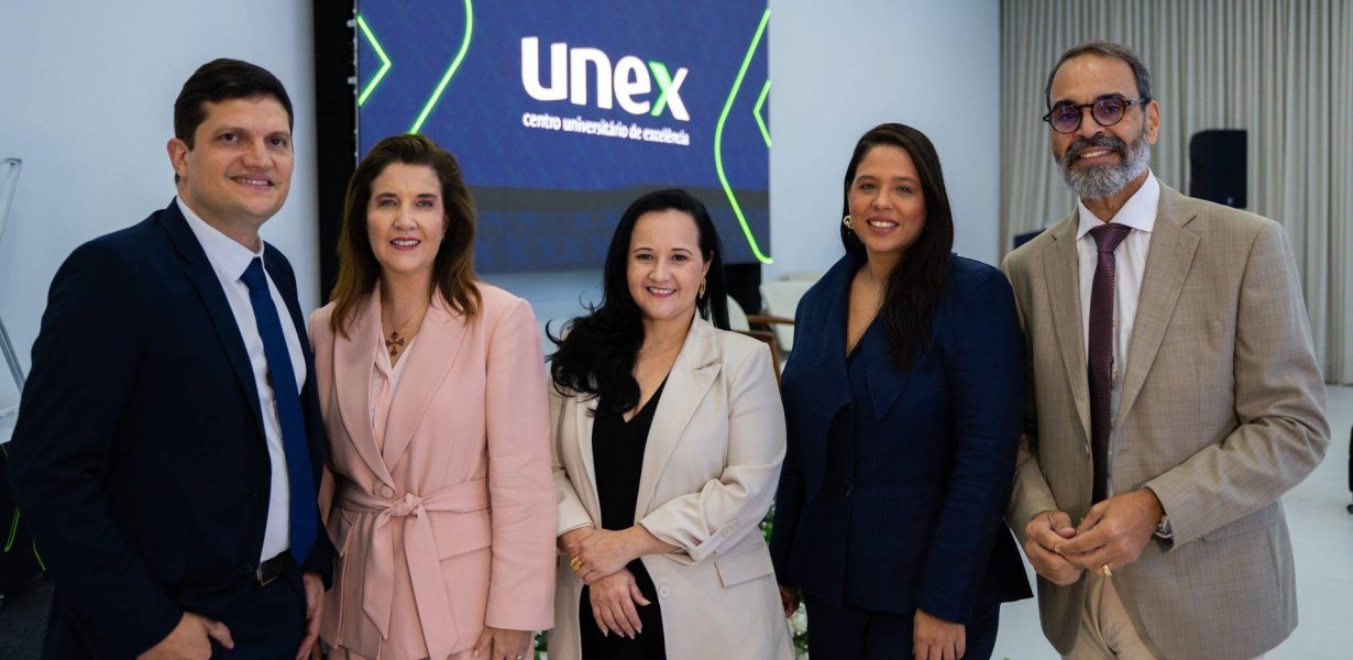 Inauguração do novo Núcleo de Prática Jurídica contou com metodologia ativa conduzida pela docente da Rede UniFTC/Unex e ministra do STJ, Daniela Teixeira
