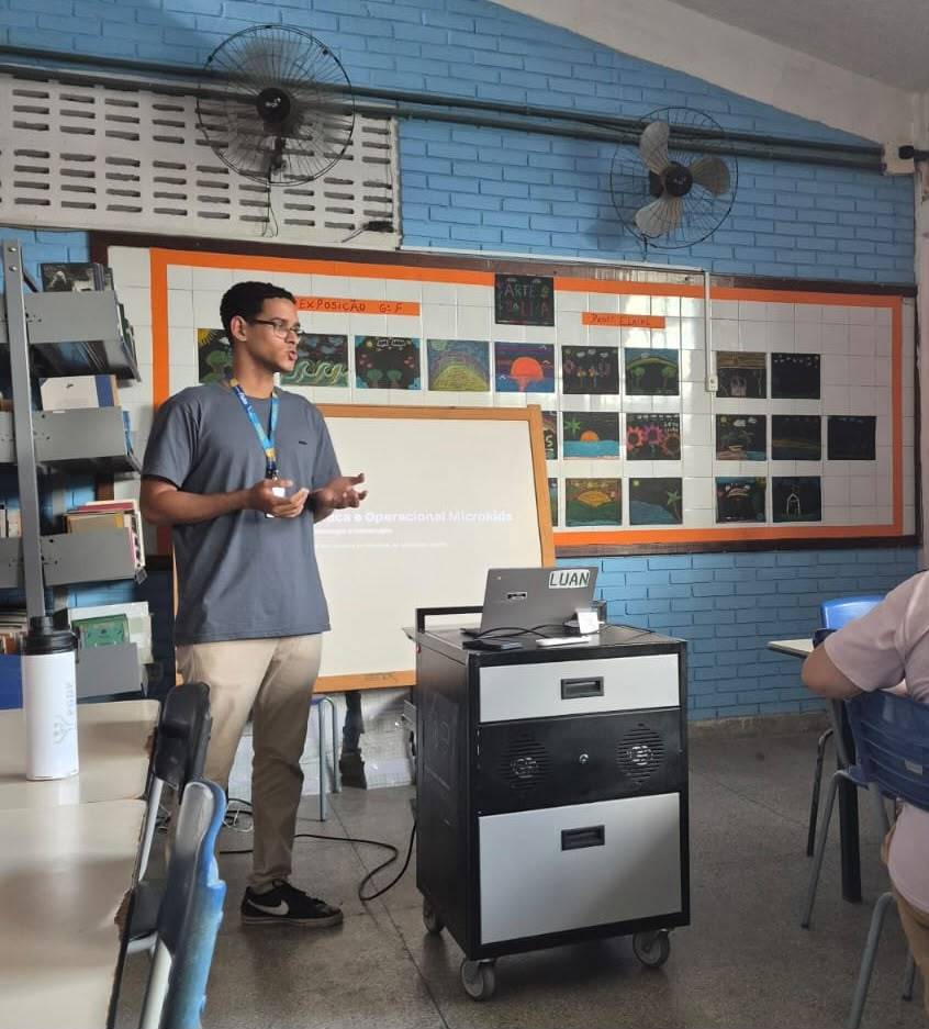 Antes do diploma: estudantes da UNEX já constroem carreiras em tecnologia no Brasil e no exterior